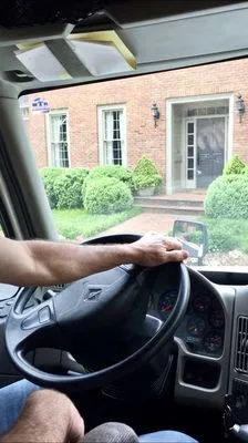 Ivy League Moving Services INC