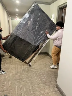 Apestrong Moving photo 2