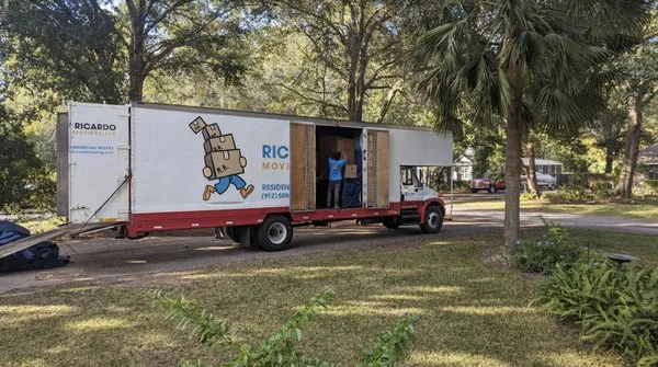 Ricky Ricardo Moving Services LLC