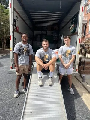 Apestrong Moving